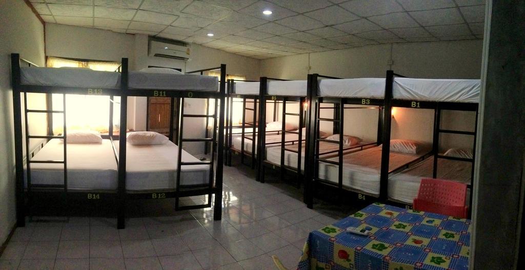 Mickey Hostel Хаад Рин Стая снимка