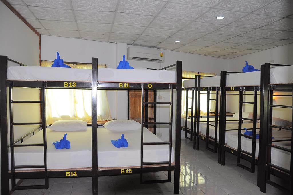 Mickey Hostel Хаад Рин Стая снимка