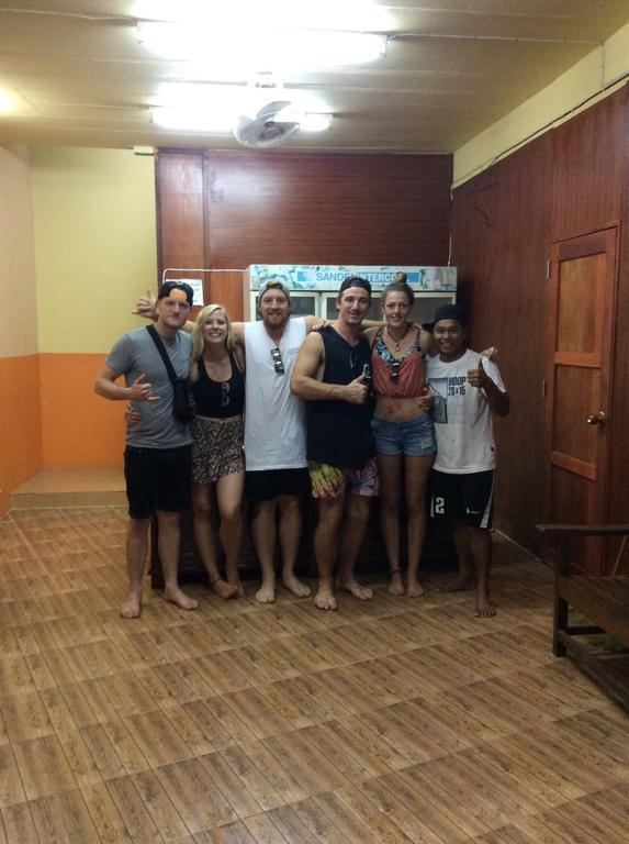 Mickey Hostel Хаад Рин Екстериор снимка
